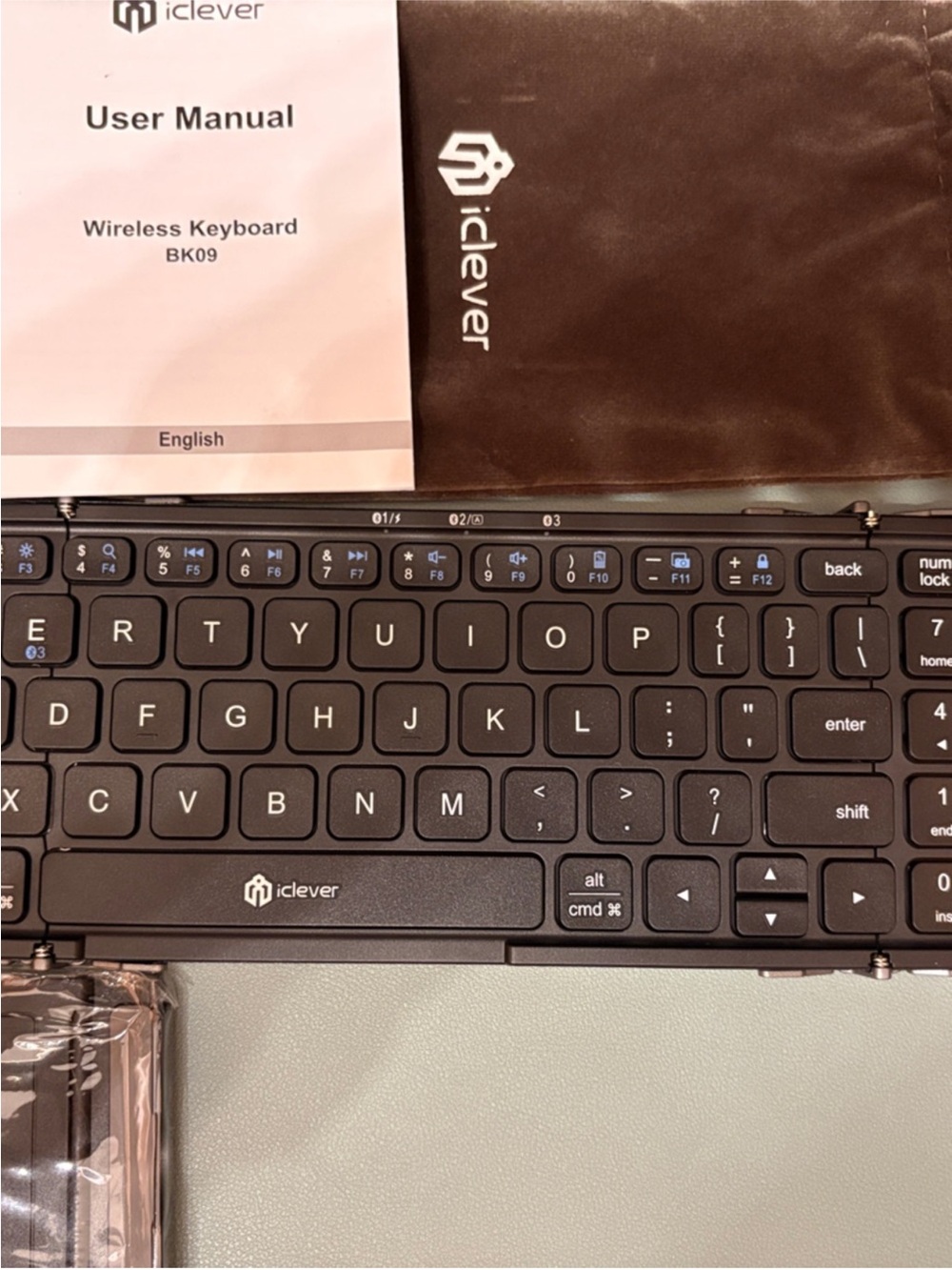 iClever Foldable Wireless Bluetooth Keyboard in Black New!